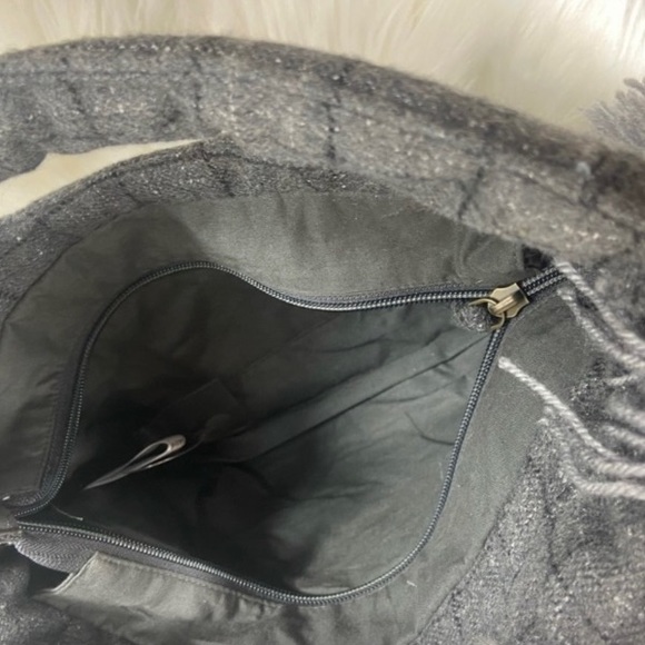 🆕 Anthropologie Milo Clutch Gray Fringe Embellished Sequin Bag New - Picture 5 of 7